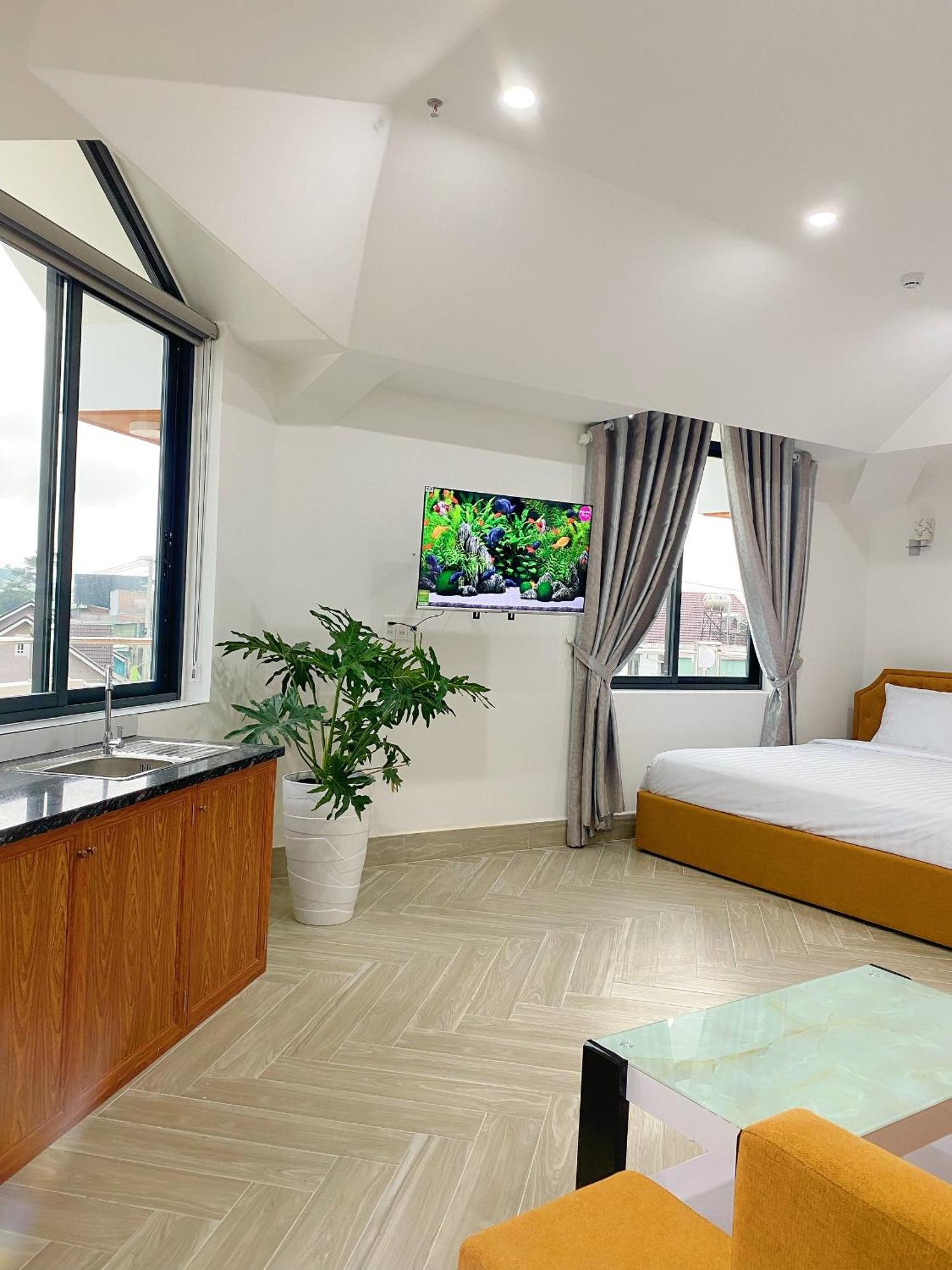 Khach San Anh Sang - Light House Hotell Dalat Exteriör bild